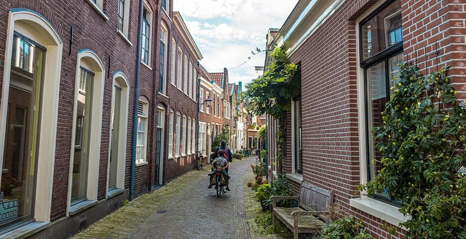 Verborgen straat tijdens geheimen van Enschede stadsspel